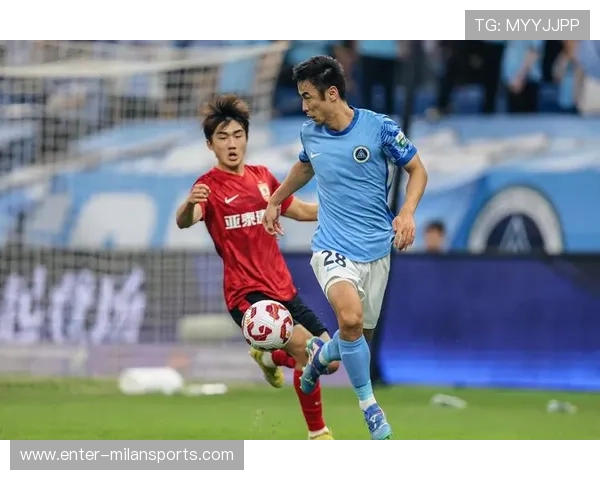 “中国足球职业联赛新纪元：多样化发展”，中国实行足球职业联赛