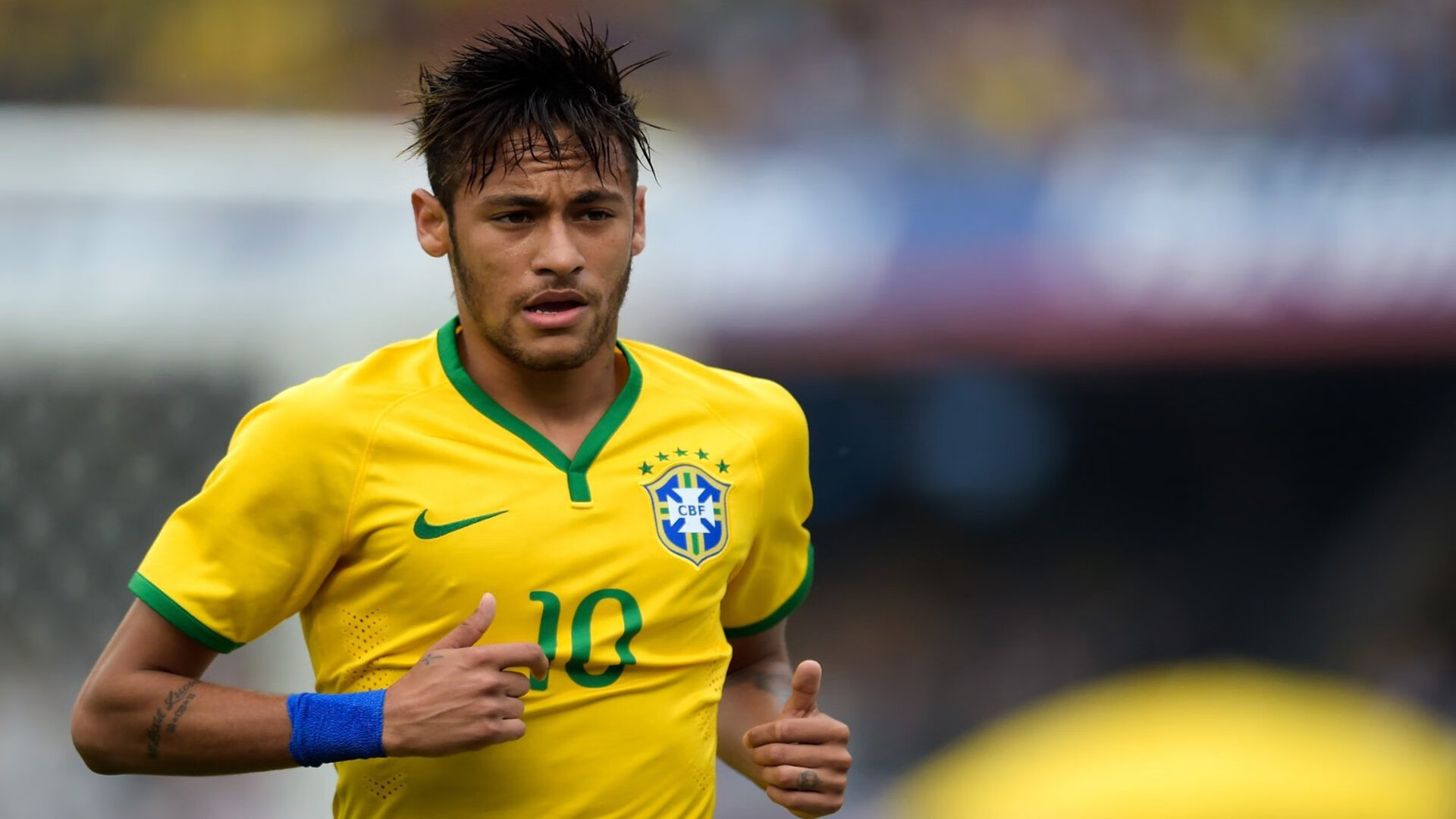 “高铁站长廊快走区”启用 乘客候车时间被充分利用